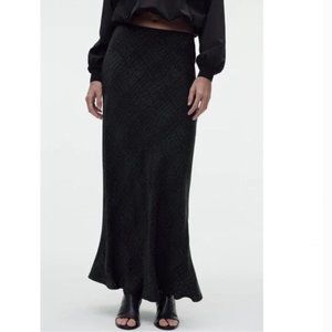 NWT Zara flowy midi skirt